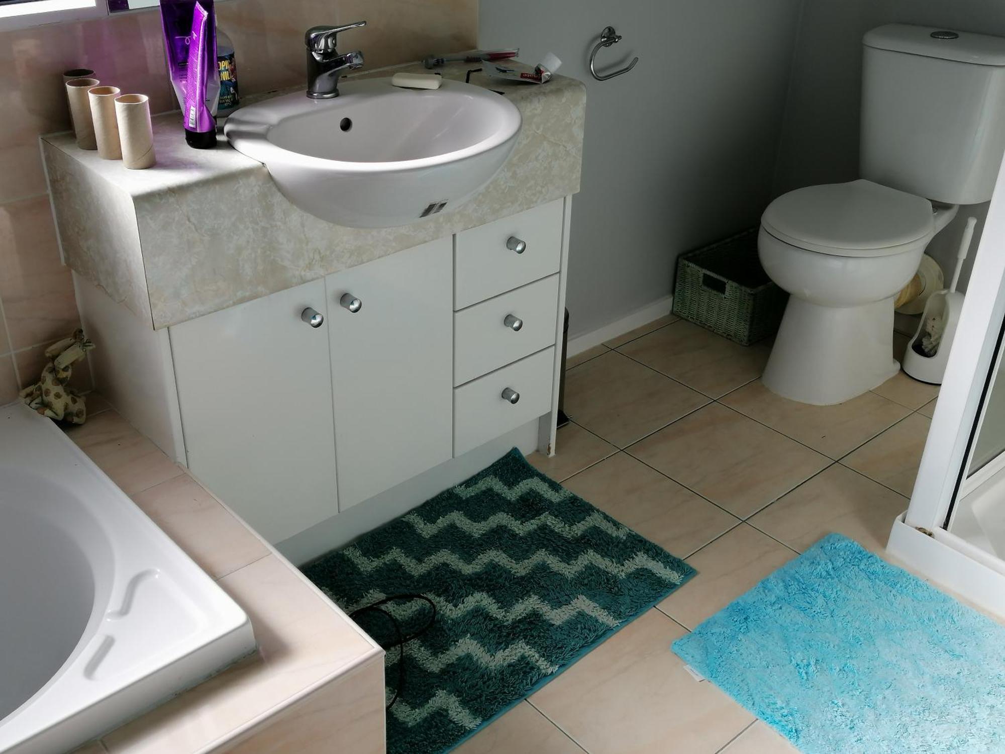 Double Room With Shared Bathroom Auckland Room photo